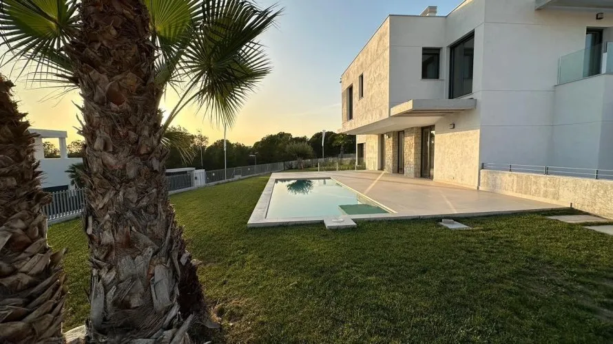 Villa de 4 dormitorios en Finestrat, España No. 32067 № 22