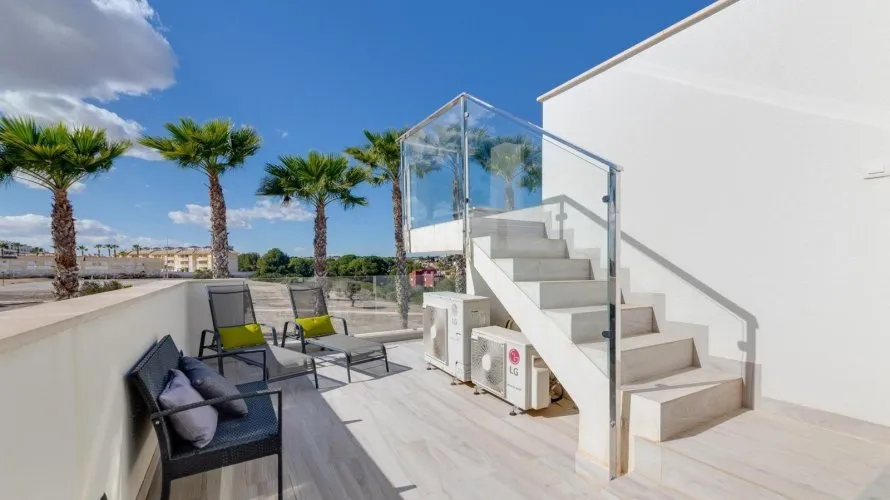 Villa de 3 dormitorios en La Zenia, Spain No. 31807 № 9