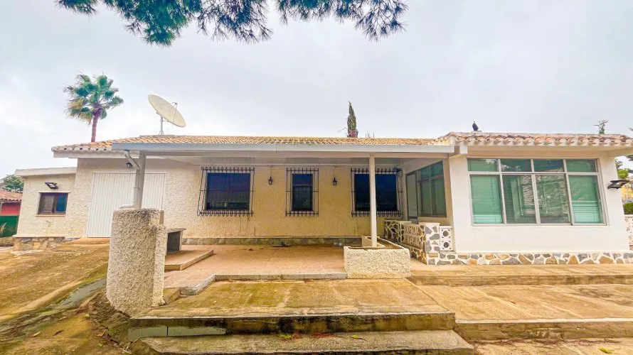 Villa de 3 dormitorios en Los Balcones, España No. 32039 № 8