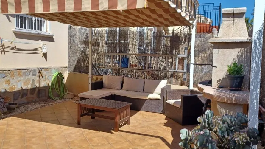 Сasa de 3 dormitorios en Alicante, Spain No. 32259 № 3