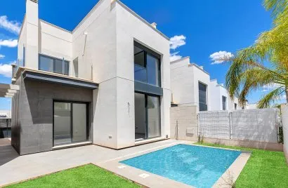 Villa de 3 dormitorios en La Florida, Spain No. 32276