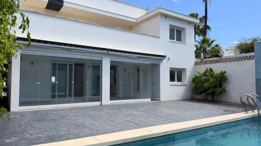 Сasa de 4 dormitorios en Albir, Spain No. 32299 № 15