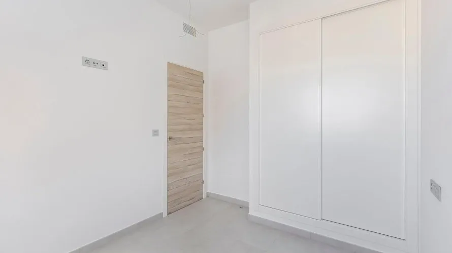 Villa de 3 dormitorios en La Florida, España No. 32276 № 6