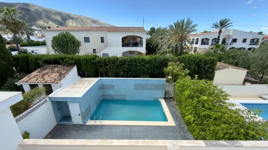 Сasa de 4 dormitorios en Albir, Spain No. 32299 № 3
