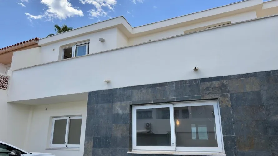 Сasa de 4 dormitorios en Albir, Spain No. 32299 № 14