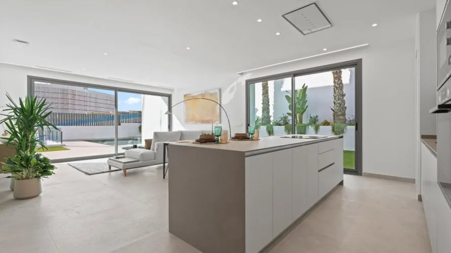 Villa de 3 dormitorios en Benidorm, España No. 32266 № 1