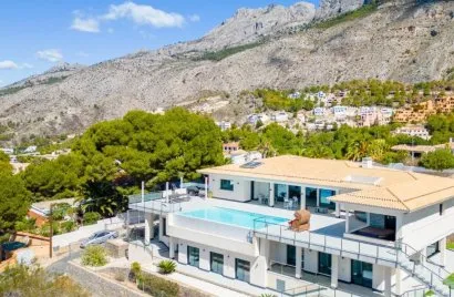 Villa de 5 dormitorios en Zona Altea Hills, España No. 32285