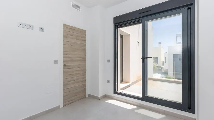 Villa de 3 dormitorios en La Florida, España No. 32276 № 12