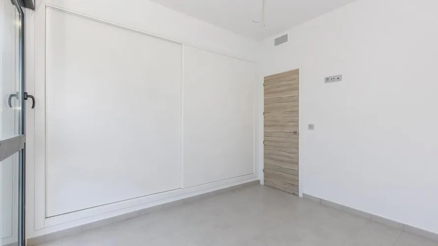 Villa de 3 dormitorios en La Florida, España No. 32276 № 3