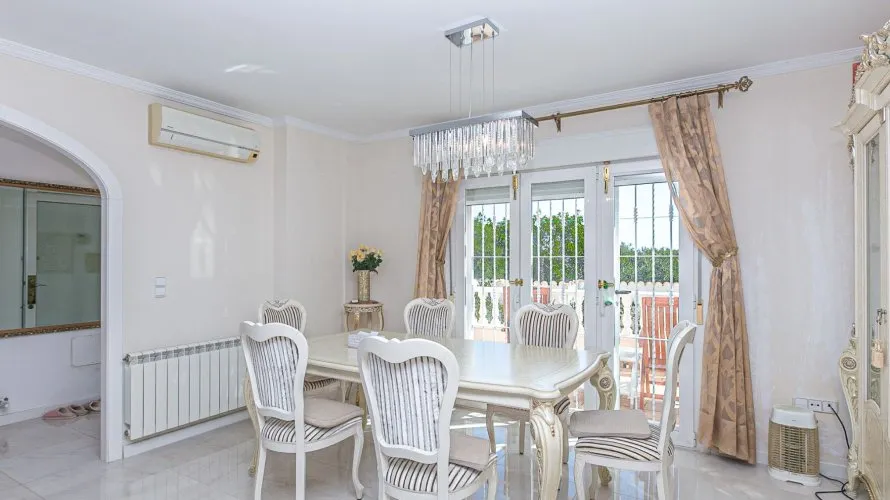 Villa de 185m² en Castilblanco de los Arroyos, España No. 32366 № 8