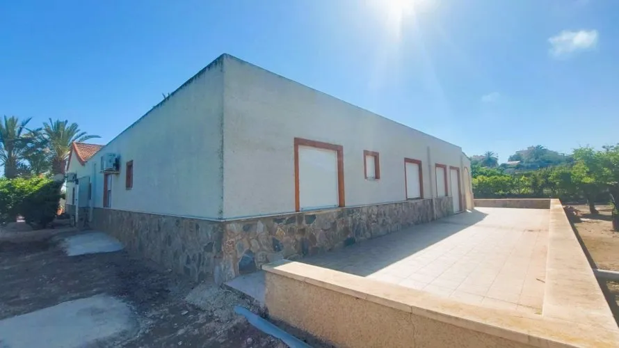 Сasa de 5 dormitorios en La Marina, España No. 32339 № 7