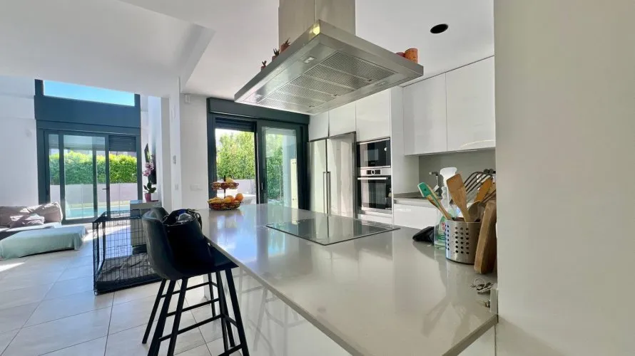 Villa de 3 dormitorios en Bétera, España No. 32363 № 11