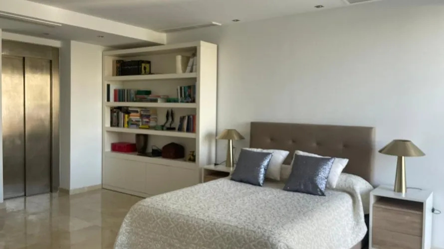 Villa de 5 dormitorios en Alicante, España No. 32341 № 26