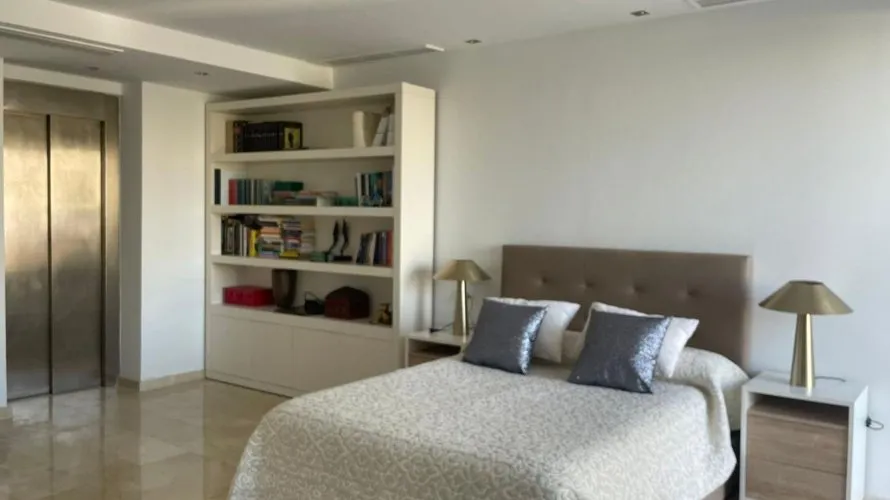 Villa de 5 dormitorios en Alicante, España No. 32341 № 25
