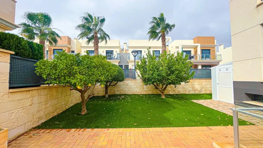 Villa de 5 dormitorios en La Zenia, España No. 32327 № 13