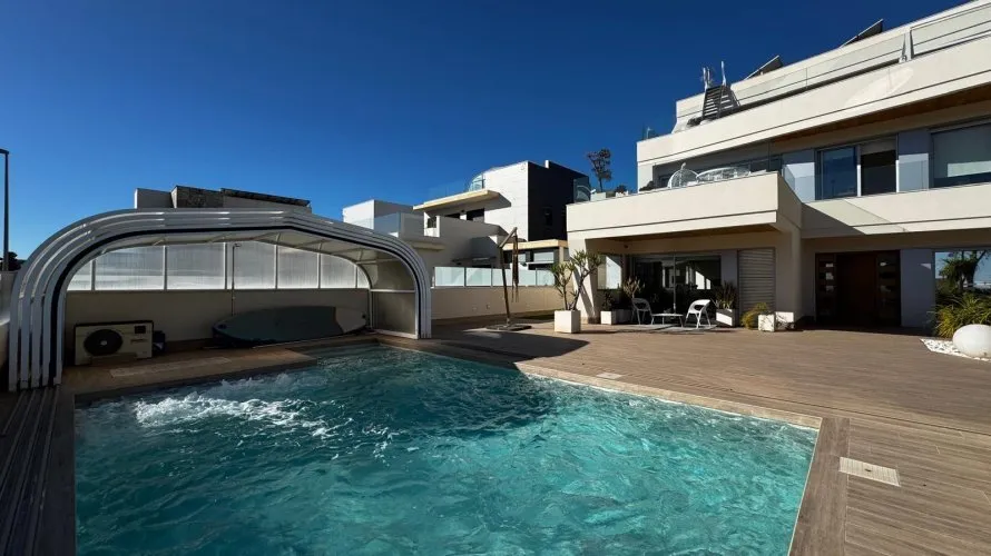 Villa de 4 dormitorios en Campoamor, España No. 32351 № 27