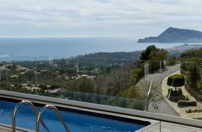 Villa de 4 dormitorios en Altea La Vella, España No. 32355