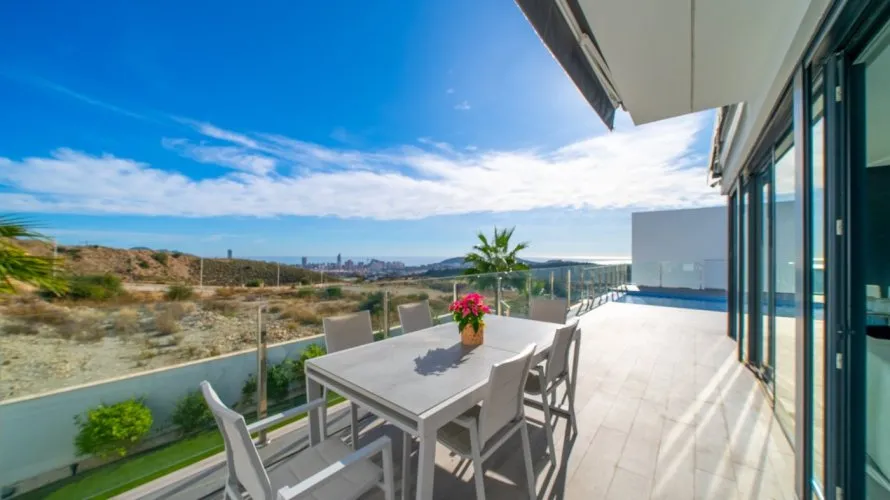 Villa de 4 dormitorios en Finestrat, España No. 32309 № 21