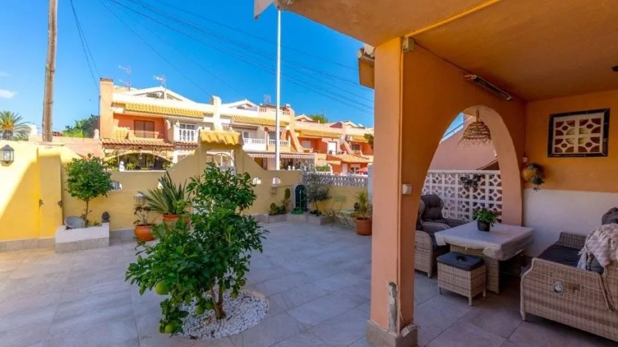 Bungalow de 1 dormitorio en Torrevieja, España No. 32463 № 14