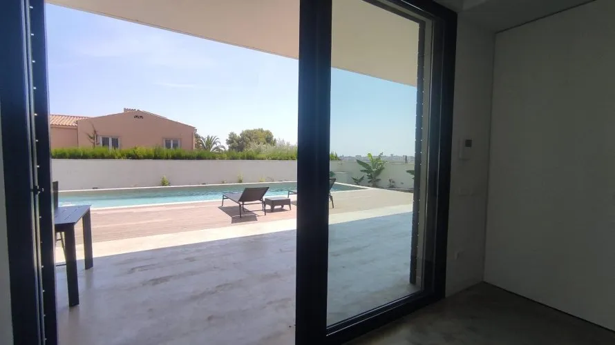 Villa de 5 dormitorios en Alicante, España No. 32428 № 3