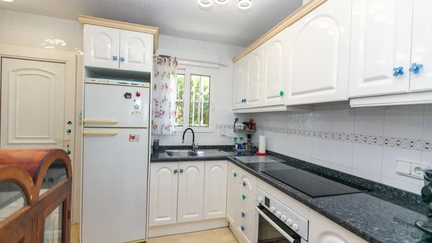 Villa de 194m² en Alicante, España No. 32380 № 10