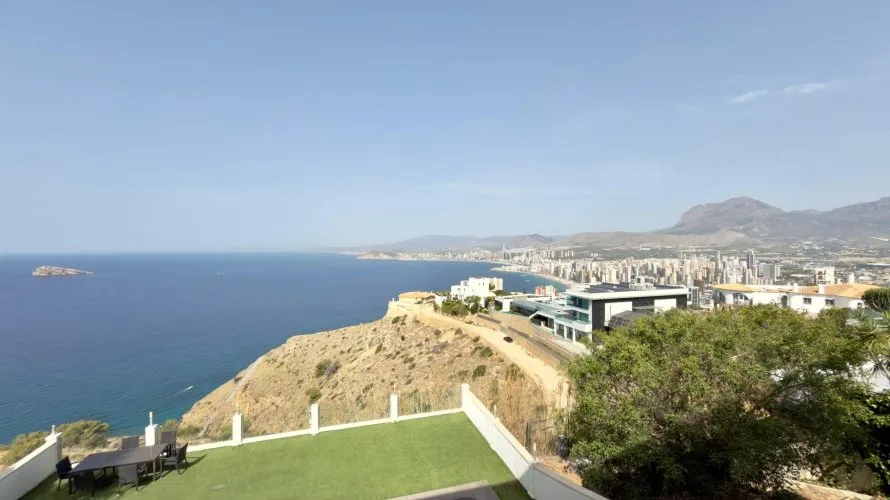 Villa de 7 dormitorios en Benidorm, España No. 32434 № 8