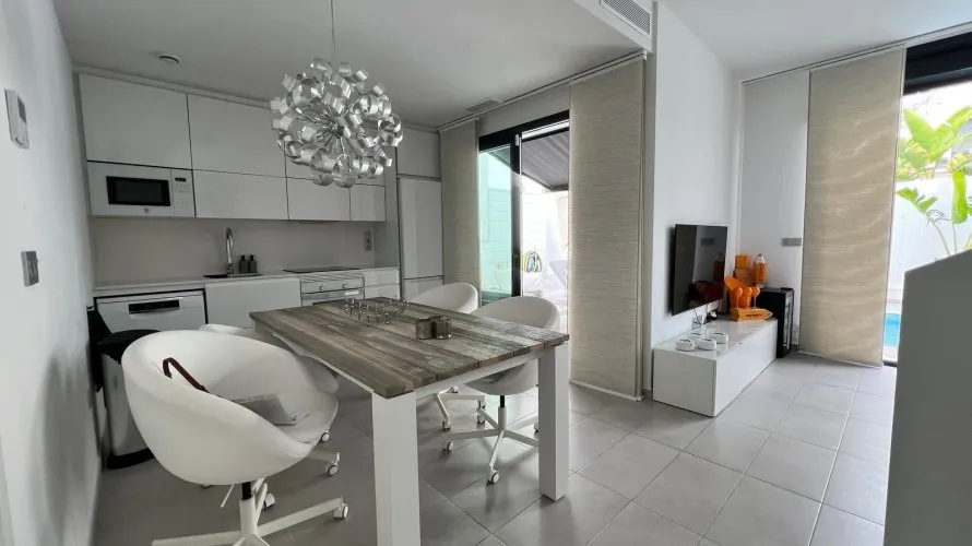 Villa de 3 dormitorios en Alicante, España No. 32399 № 18