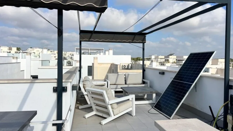 Villa de 3 dormitorios en Alicante, España No. 32399 № 10