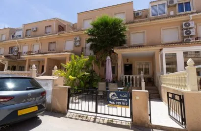 Сasa de 85m² en La Zenia, España No. 32378