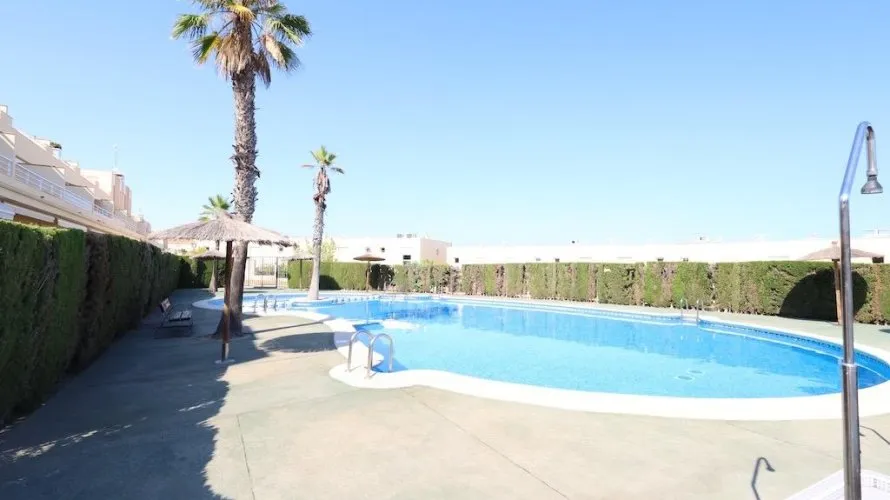 Сasa de 3 dormitorios en Cabo Roig, España No. 32393 № 7