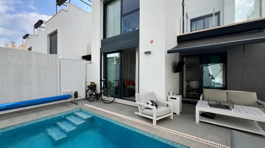 Villa de 3 dormitorios en Alicante, España No. 32399 № 28