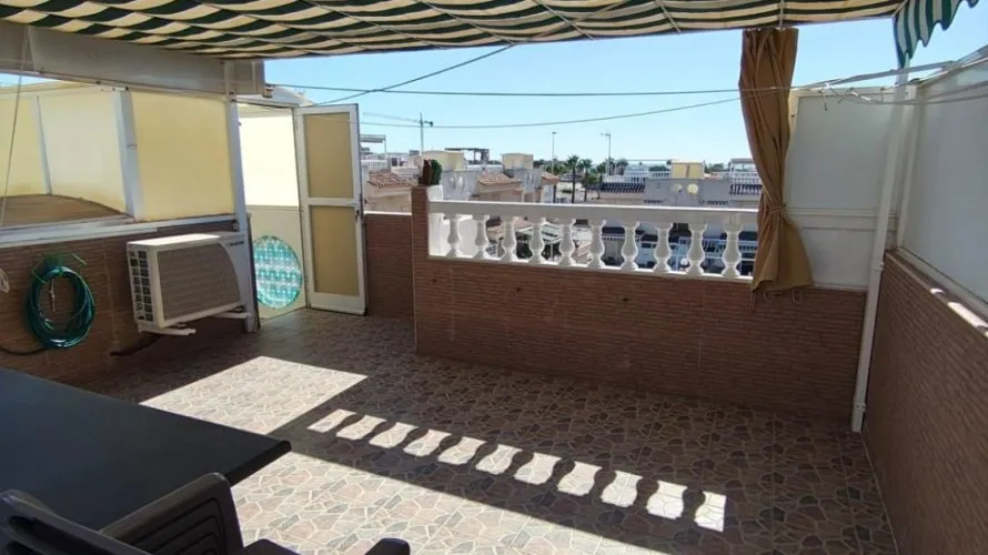 Bungalow de 2 dormitorios en Torrevieja, España No. 32443 № 18