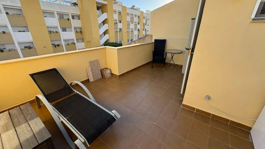 Сasa de 2 dormitorios en Alicante, España No. 32448 № 2