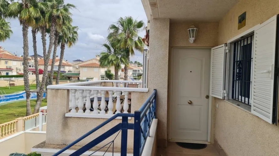 Bungalow de 58m² en Torrevieja, España No. 32440 № 19