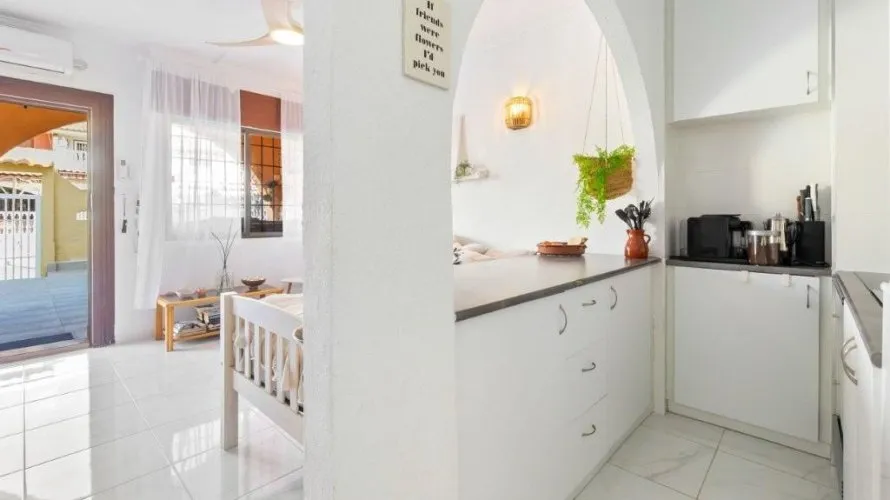 Bungalow de 1 dormitorio en Torrevieja, España No. 32463 № 8