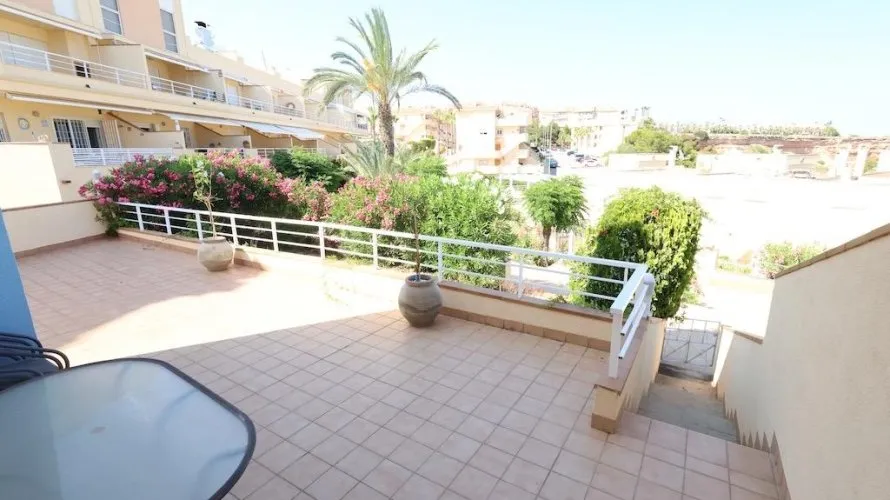 Сasa de 3 dormitorios en Cabo Roig, España No. 32393 № 10