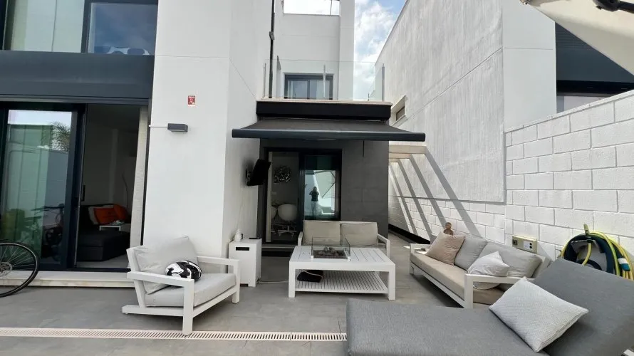 Villa de 3 dormitorios en Alicante, España No. 32399 № 6