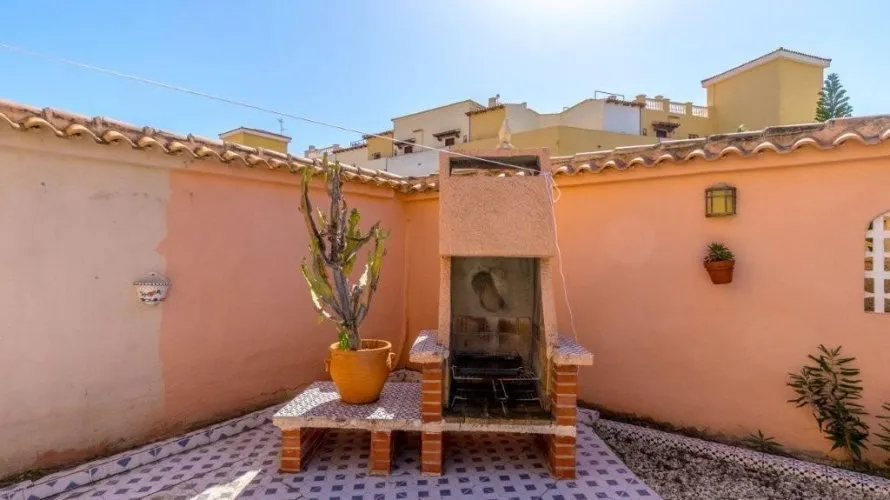 Bungalow de 1 dormitorio en Torrevieja, España No. 32463 № 1