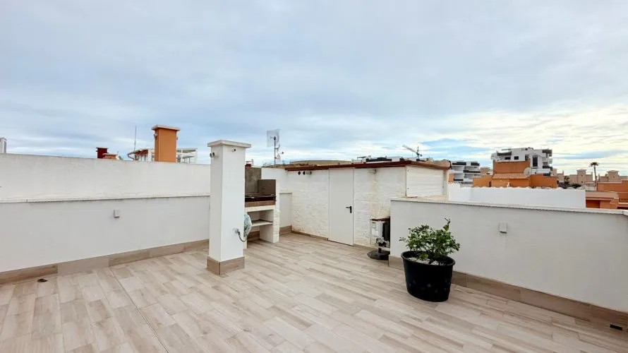 Bungalow de 2 dormitorios en La Florida, España No. 32449 № 6
