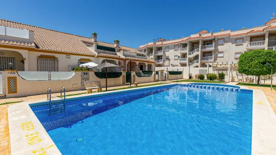 Сasa de 80m² en La Zenia, España No. 32379 № 4