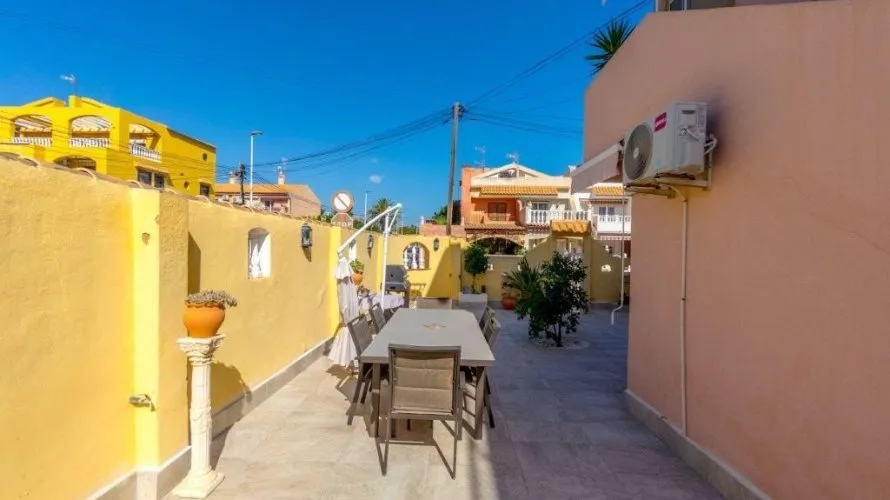 Bungalow de 1 dormitorio en Torrevieja, España No. 32463 № 16