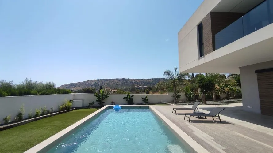 Villa de 5 dormitorios en Alicante, España No. 32428 № 17
