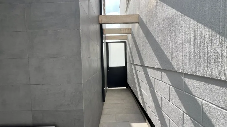 Villa de 3 dormitorios en Alicante, España No. 32399 № 2
