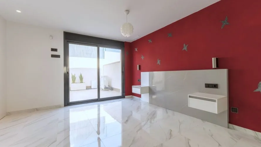Villa de 210m² en San Miguel de Salinas, España No. 32425 № 20