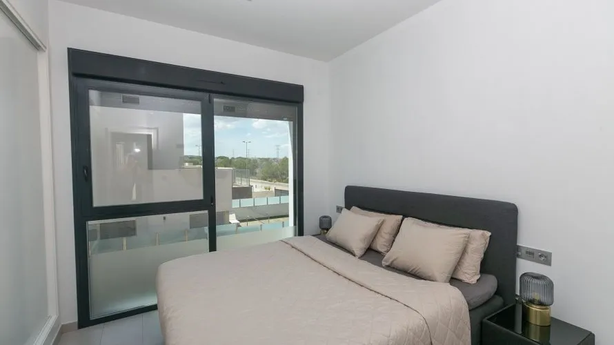 Villa de 103m² en Villamartin, España No. 32404 № 1