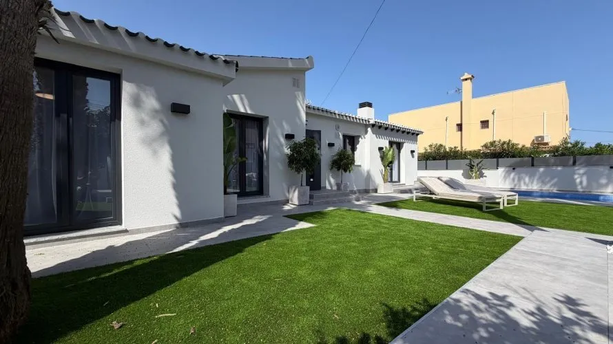 Villa de 4 dormitorios en Torrevieja, España No. 32517 № 17