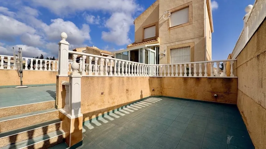 Сasa de 4 dormitorios en Torrevieja, España No. 32513 № 14