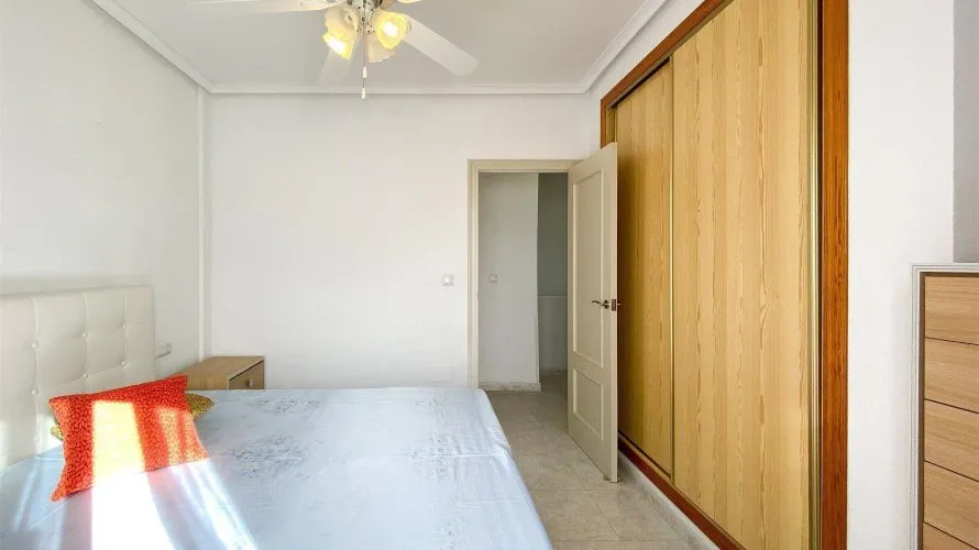 Сasa de 3 dormitorios en Torrevieja, España No. 32536 № 17