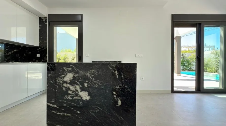 Villa de 4 dormitorios en Mutxamel, España No. 32519 № 24