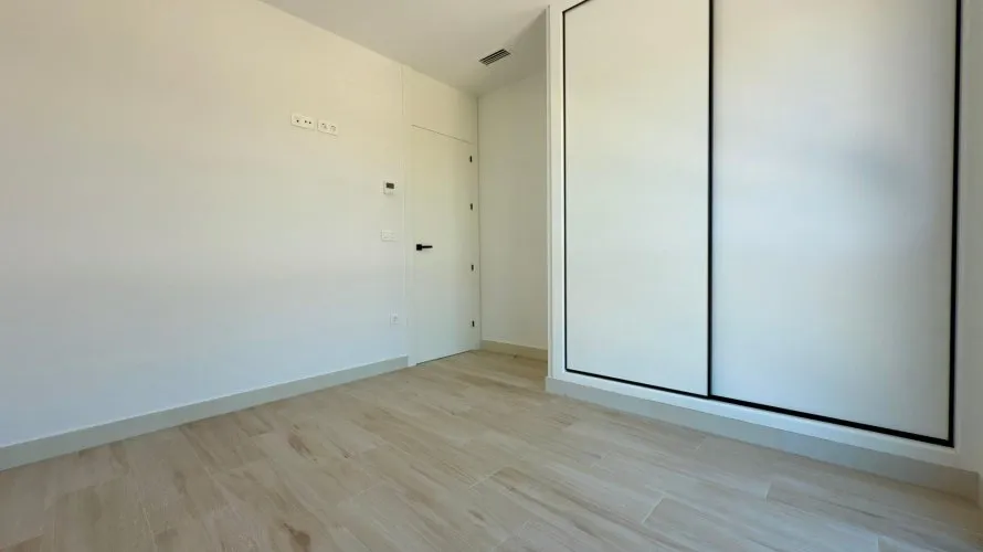 Villa de 4 dormitorios en Mutxamel, España No. 32519 № 15